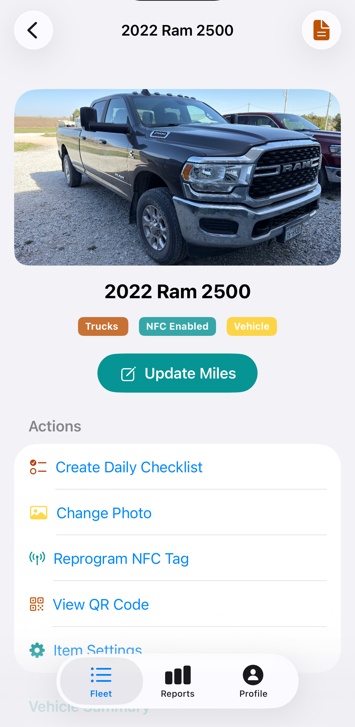 QuickTrack vehicle detail page for a 2022 Ram 2500 with photo, tags, and maintenance actions